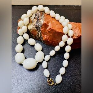 Midcentury Ombré Necklace 21” Pearl White Plastic With Brass Clasp Beautiful